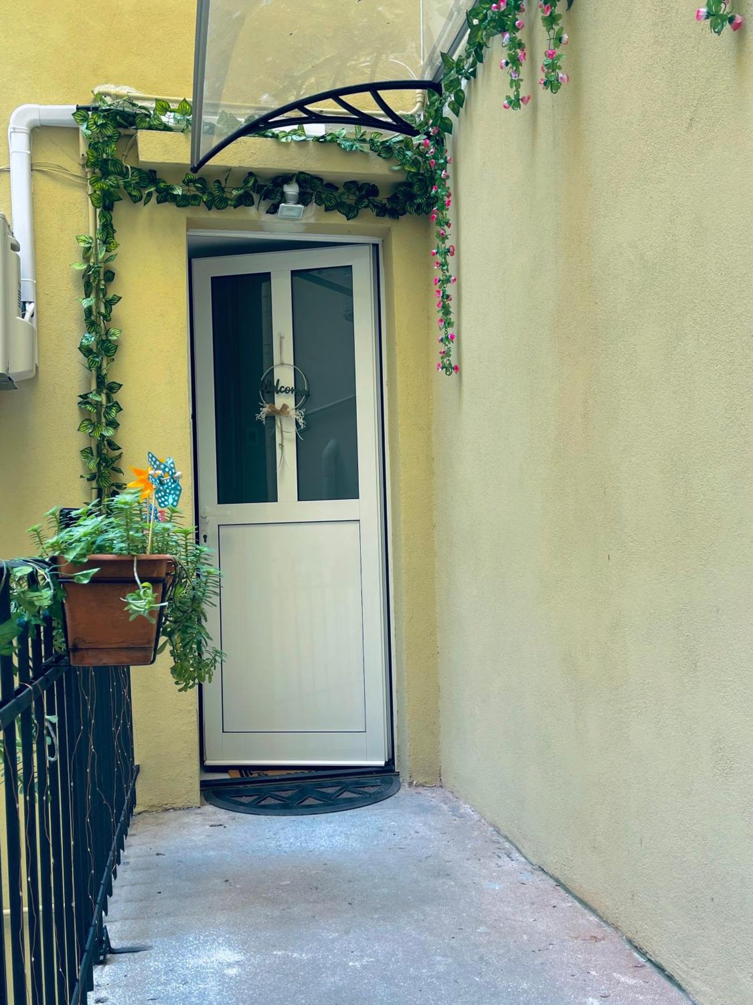 Casa Vacanze Viale Miramare 31- Delizioso Mini Loft Industrial Terst Exteriér fotografie